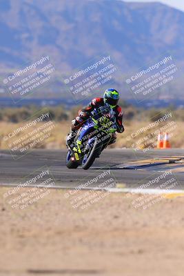 media/Dec-17-2023-CVMA (Sun) [[bf0c04832d]]/Race 2 Amateur Supersport Open/